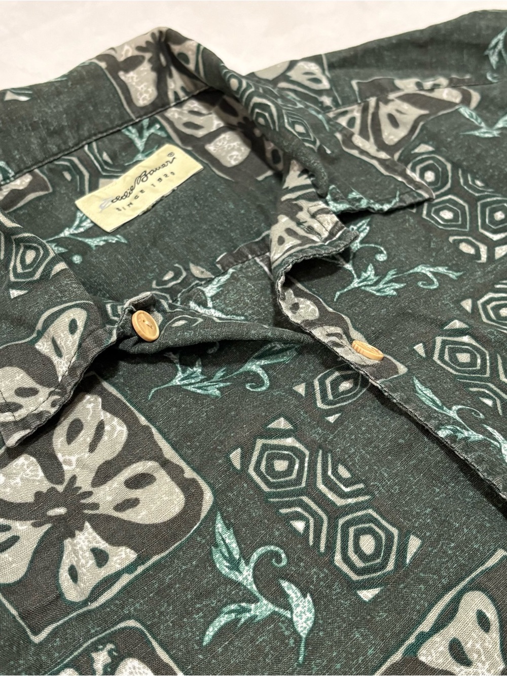 Eddie Bauer Vintage Hawaiian Shirt XL Green Floral Tribal Print Camp Button Up